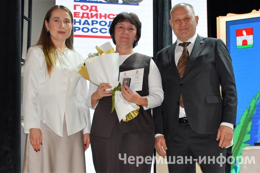 Чирмешәндә укытучыларны хөрмәтләделәр (ФОТОРЕПОРТАЖ)