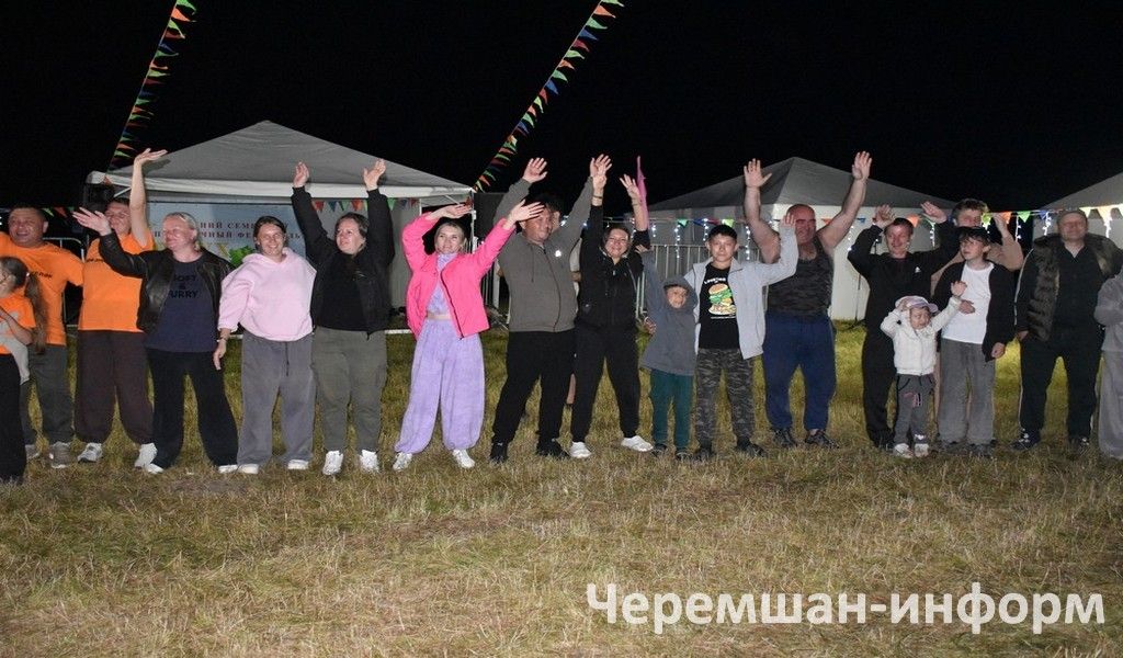 Бәркәтәдәге "Сәмрух" фестиваленә 100дән күбрәк кеше җыелды (ФОТОРЕПОРТАЖ)