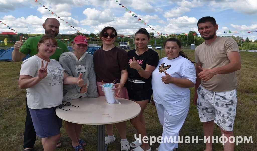 Бәркәтәдәге "Сәмрух" фестиваленә 100дән күбрәк кеше җыелды (ФОТОРЕПОРТАЖ)