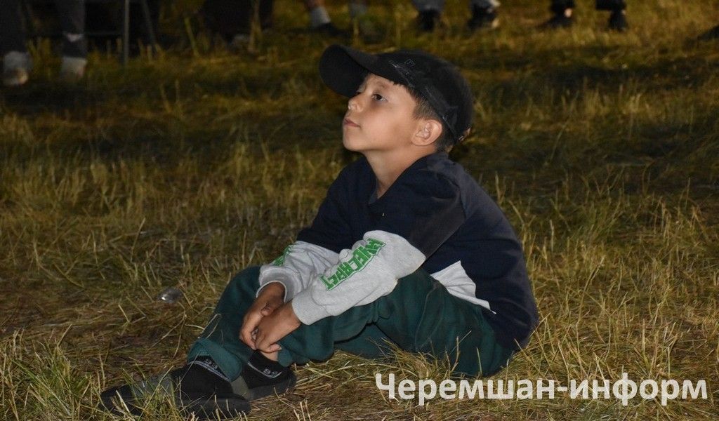 Бәркәтәдәге "Сәмрух" фестиваленә 100дән күбрәк кеше җыелды (ФОТОРЕПОРТАЖ)