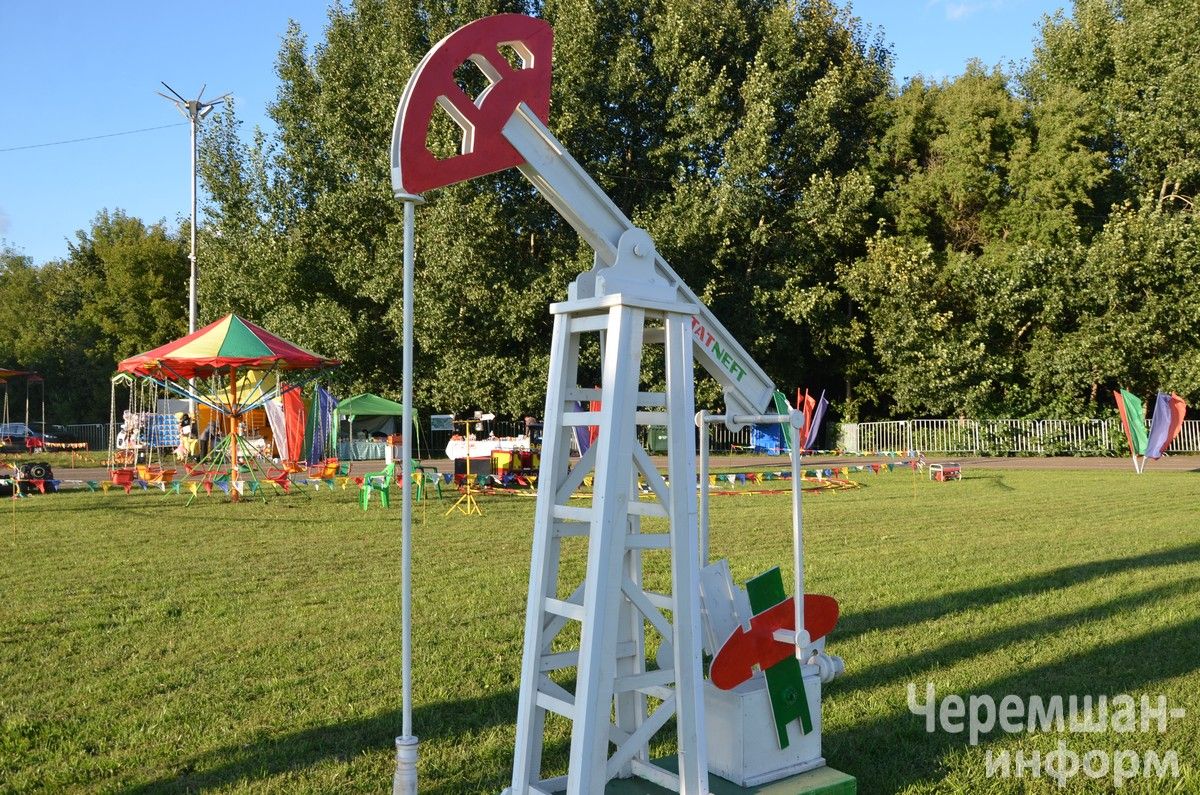 Чирмешәндә Нефть һәм газ сәнәгате хезмәткәрләре көнен бәйрәм итүнең иң якты мизгелләре (ФОТОРЕПОРТАЖ)
