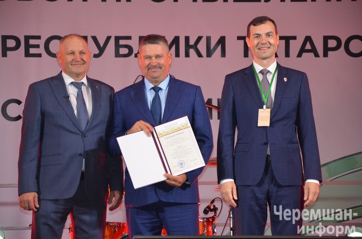 Чирмешәндә Нефть һәм газ сәнәгате хезмәткәрләре көнен бәйрәм итүнең иң якты мизгелләре (ФОТОРЕПОРТАЖ)