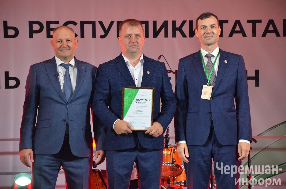 Чирмешәндә Нефть һәм газ сәнәгате хезмәткәрләре көнен бәйрәм итүнең иң якты мизгелләре (ФОТОРЕПОРТАЖ)