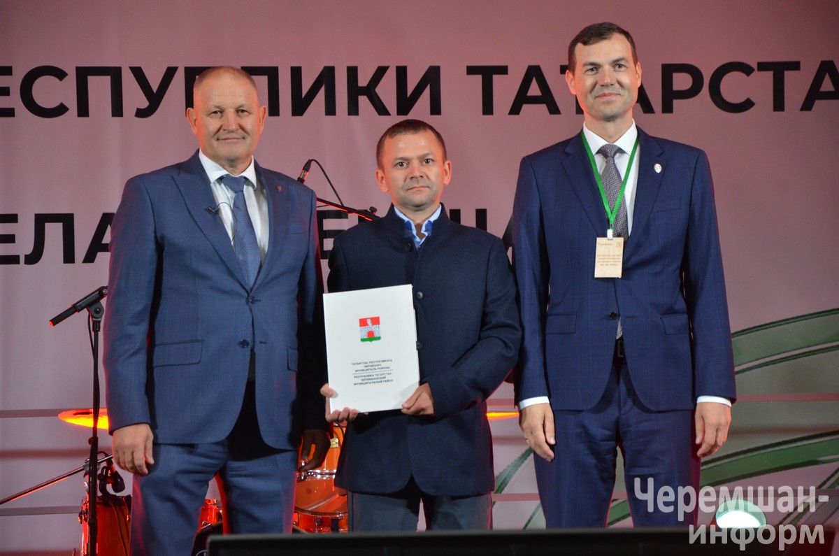 Чирмешәндә Нефть һәм газ сәнәгате хезмәткәрләре көнен бәйрәм итүнең иң якты мизгелләре (ФОТОРЕПОРТАЖ)