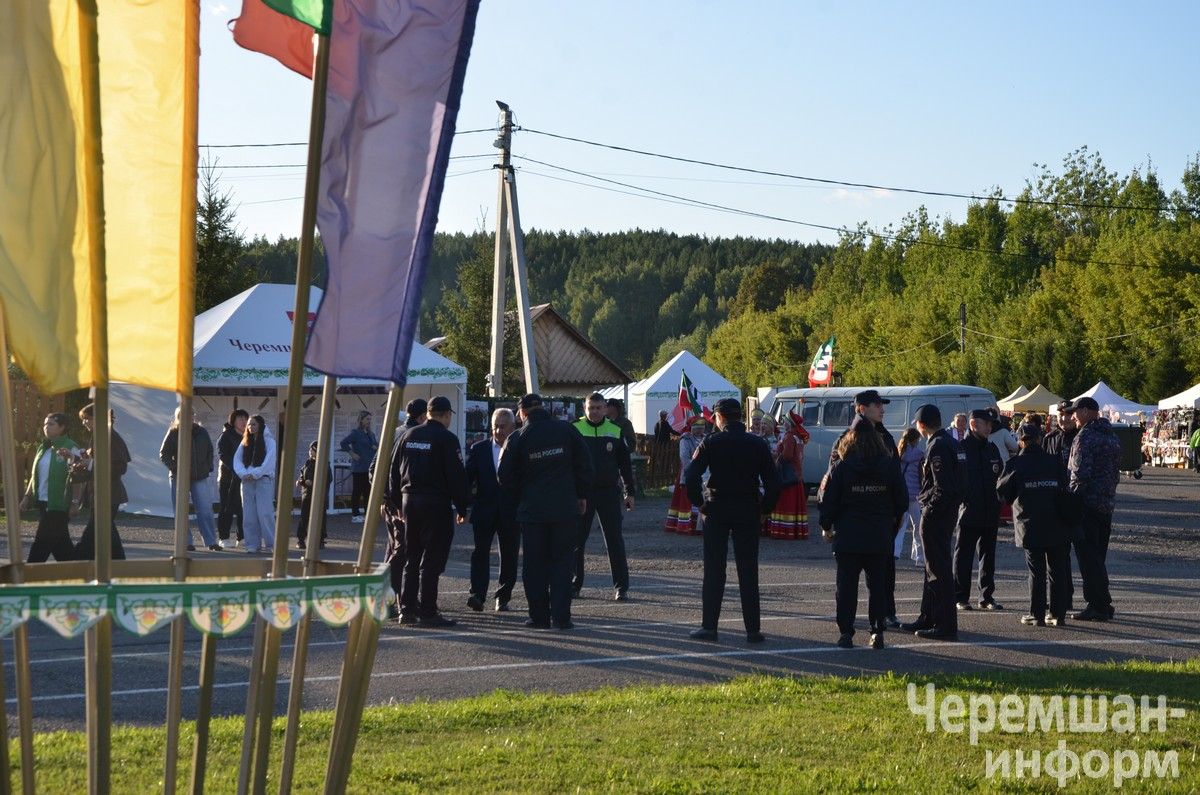 Чирмешәндә Нефть һәм газ сәнәгате хезмәткәрләре көнен бәйрәм итүнең иң якты мизгелләре (ФОТОРЕПОРТАЖ)