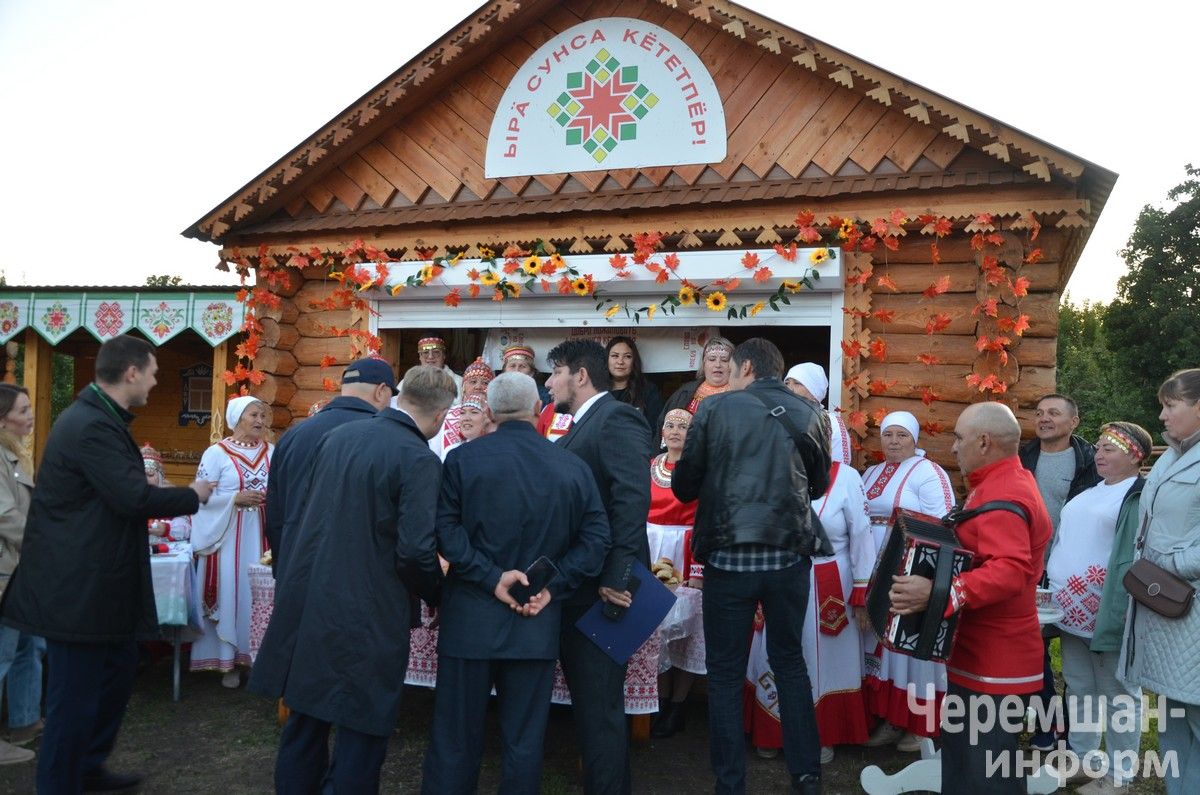 Чирмешәндә Нефть һәм газ сәнәгате хезмәткәрләре көнен бәйрәм итүнең иң якты мизгелләре (ФОТОРЕПОРТАЖ)