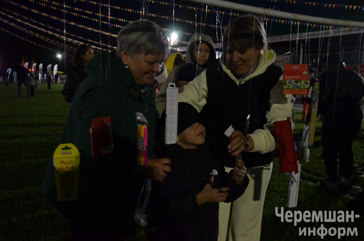 Чирмешәндә Нефть һәм газ сәнәгате хезмәткәрләре көнен бәйрәм итүнең иң якты мизгелләре (ФОТОРЕПОРТАЖ)