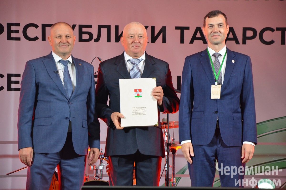 Чирмешәндә Нефть һәм газ сәнәгате хезмәткәрләре көнен бәйрәм итүнең иң якты мизгелләре (ФОТОРЕПОРТАЖ)