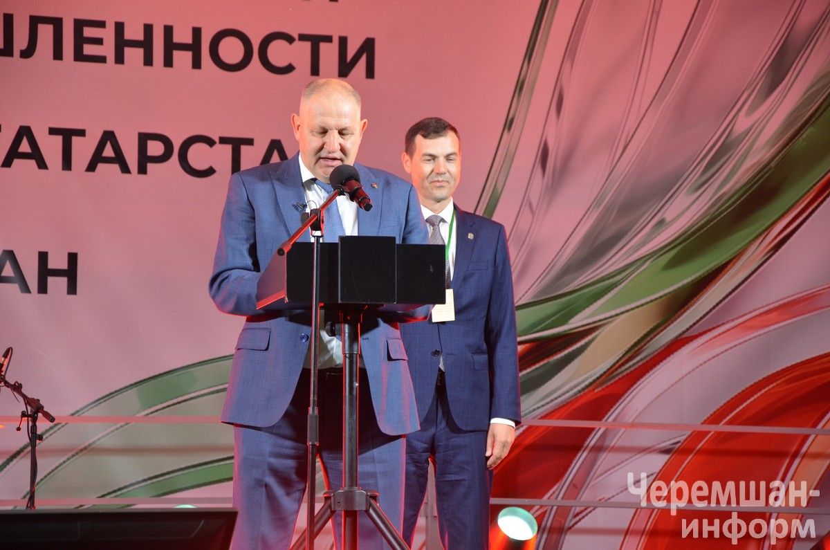 Чирмешәндә Нефть һәм газ сәнәгате хезмәткәрләре көнен бәйрәм итүнең иң якты мизгелләре (ФОТОРЕПОРТАЖ)