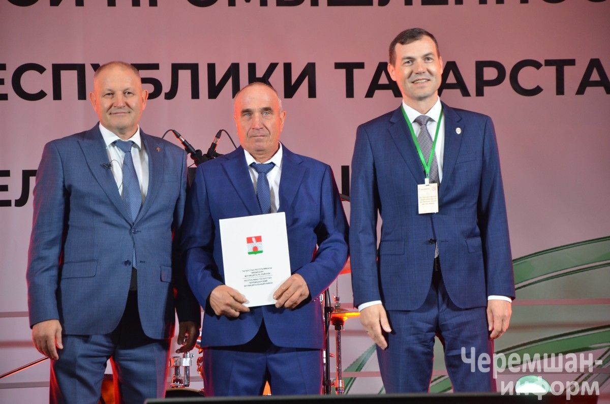Самые яркие моменты с празднования Дня работников нефтяной и газовой промышленности в Черемшане (ФОТОРЕПОРТАЖ)