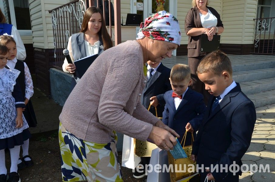 В 1 классе Староильмовской школы будут учиться три мальчика (ФОТОРЕПОРТАЖ)