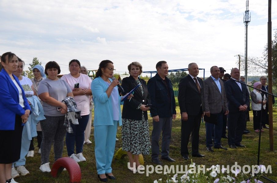 В 1 классе Староильмовской школы будут учиться три мальчика (ФОТОРЕПОРТАЖ)
