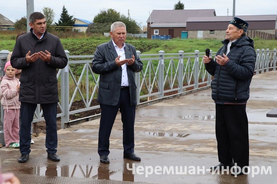 Әмир авылында капиталь ремонттан соң күпер ачылды