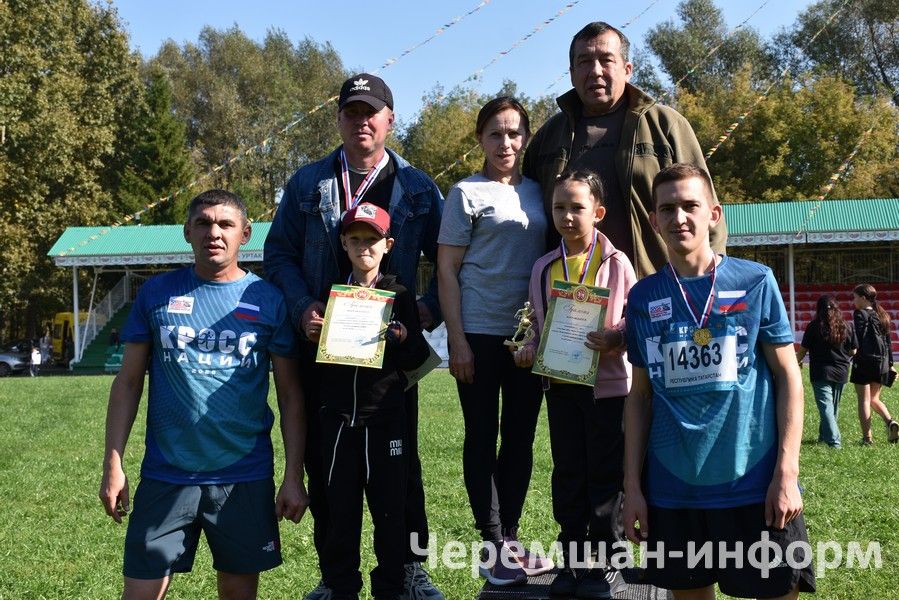 “Татарстан кроссы – 2026” Бөтенроссия йөгерү көнендә 590 чирмешәнле стартка басты