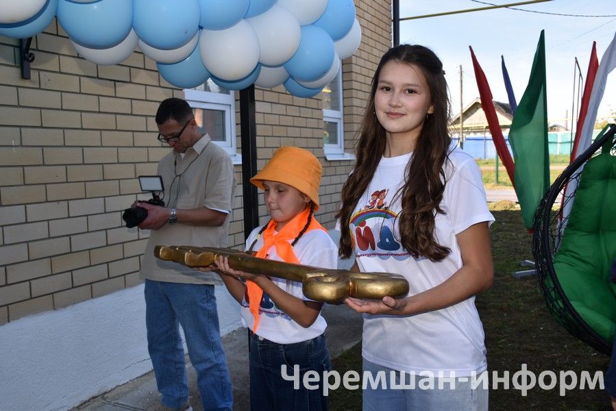 Бәркәтәдә "Әйдә" үзәген ачу тантанасы (ФОТОРЕПОРТАЖ)