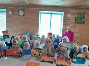 Кара Чишмә балалары дини белем дә алганнар, ял да иткәннәр