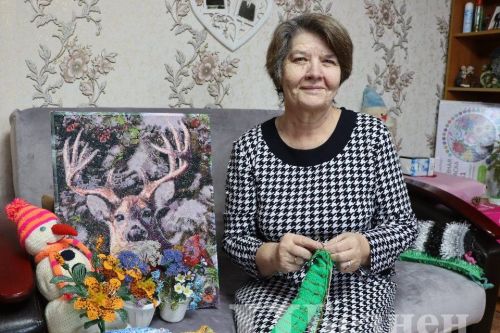 Күтәмә авылыннан Ольга Борисова алмаз мозаикасыннан картиналар ясый
