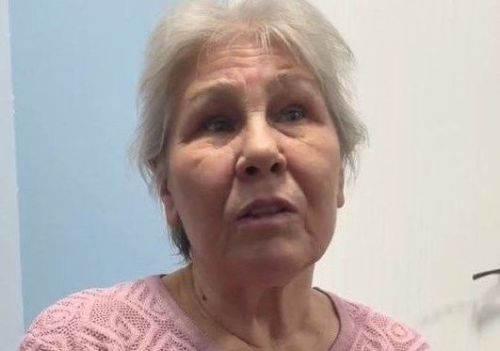 Чирмешәннән Татьяна Яландаева бассейнда аруын бастыра