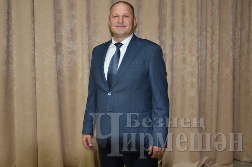 Муниципаль район башлыгы Рамил Айбатовның Яңа ел бәйрәме уңаеннан котлавы