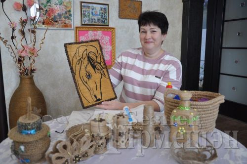 Әмир авылы остасы пәҗе җебеннән кошлар һәм балыклар ясый
