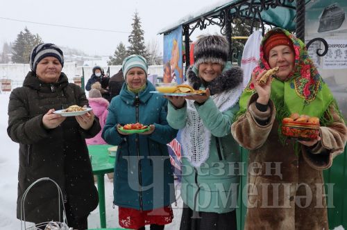 Чирмешәндәге инвалидлар җәмгыяте кунакларны әллә ничә төрле коймак пешереп сыйлады