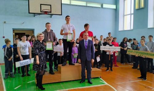 Чирмешән районы башкарма комитетының элеккеге җитәкчесе Лашман мәктәбе директоры итеп билгеләнде