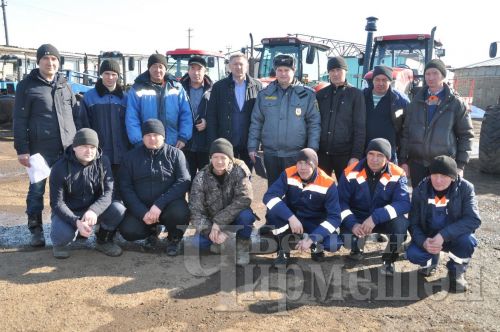В Черемшанском районе проверяют исправность тракторов