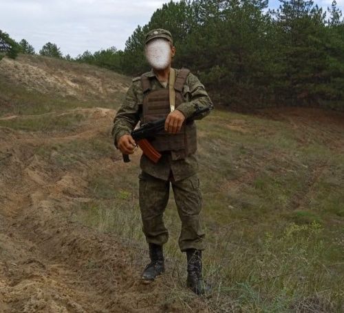 Чирмешәнле ир-ат, контракт буенча килешү төзеп, хәрби хезмәттә булган