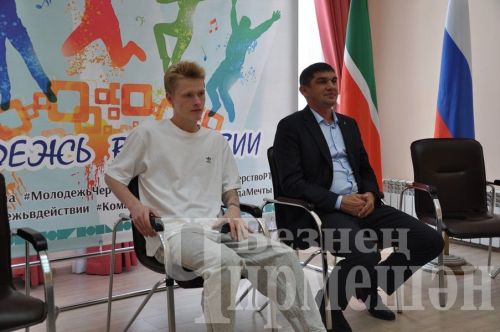 Чирмешән яшьләре Россия чемпионы белән очрашты