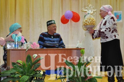 Әмир авылында Җиһаншиннар гаиләсенең рубин туен мәдәният йортында үткәрделәр