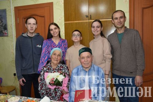 Лашманнан 90 яшьлек Һади Вәлиев балаларын әле дә машинасында йөртә