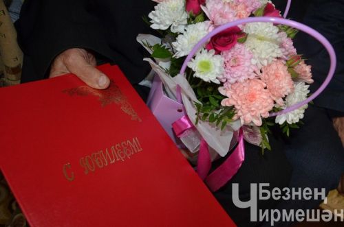 Чирмешәннән Гомәр Шарапов әтисенең аны башыннан сыйпавын гына хәтерли