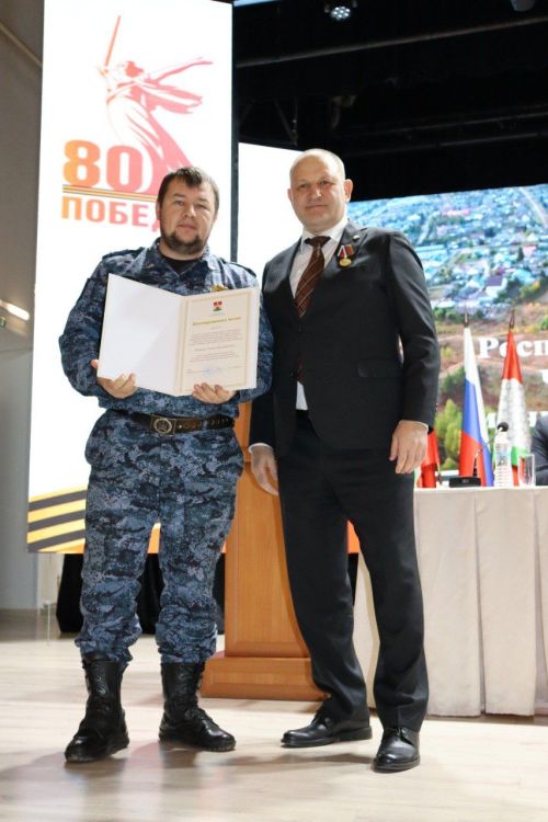 Чирмешәндә суд приставлары хезмәткәрләрен бүләкләделәр