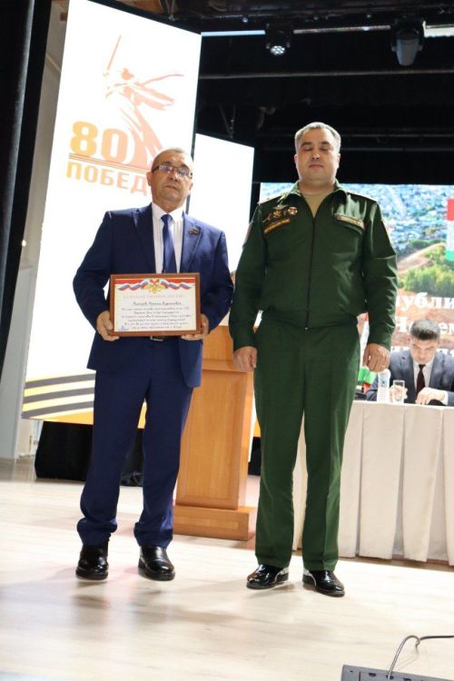 СВОдагылырга гуманитар ярдәм итүче кайбер чирмешәнлеләрне бүләкләделәр