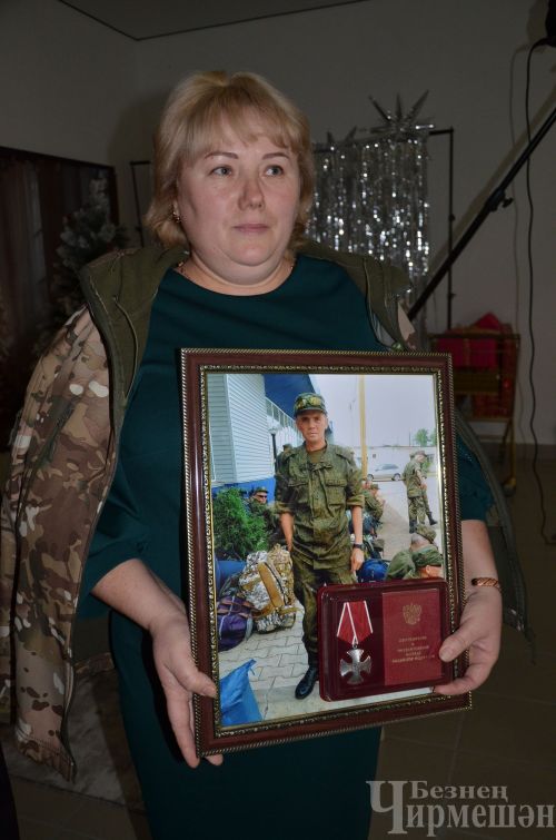 Чирмешәндә СВО геройлары әниләрен фотосессиягә дәштеләр