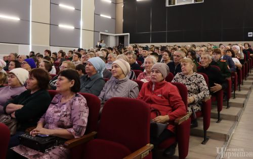 Казанские ветераны подарили Черемшану незабываемый спектакль