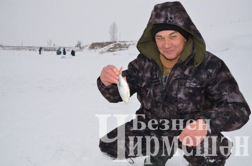 Күтәмә буасы ярында өч казанда балык ашы пешерделәр