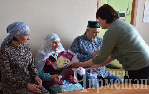 Бәркәтәдән - 90 яшен тутырган Миннур Сәлахиева кочегар булып эшләгән