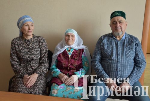 Бәркәтәдән - 90 яшен тутырган Миннур Сәлахиева кочегар булып эшләгән