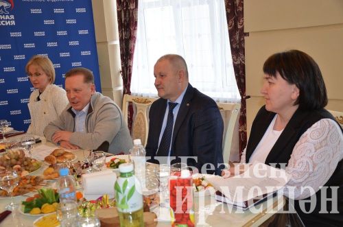 Айдар Метшин встретился с черемшанцами, вернувшимися из зоны  СВО