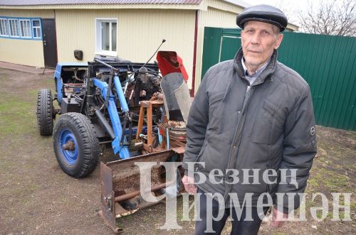 Иске Элмәледән Петр Малый беренче тракторын 44 ел элек ясаган