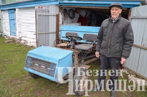 Иске Элмәледән Петр Малый беренче тракторын 44 ел элек ясаган