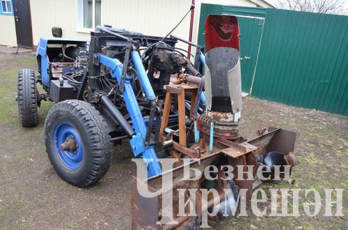 Иске Элмәледән Петр Малый беренче тракторын 44 ел элек ясаган