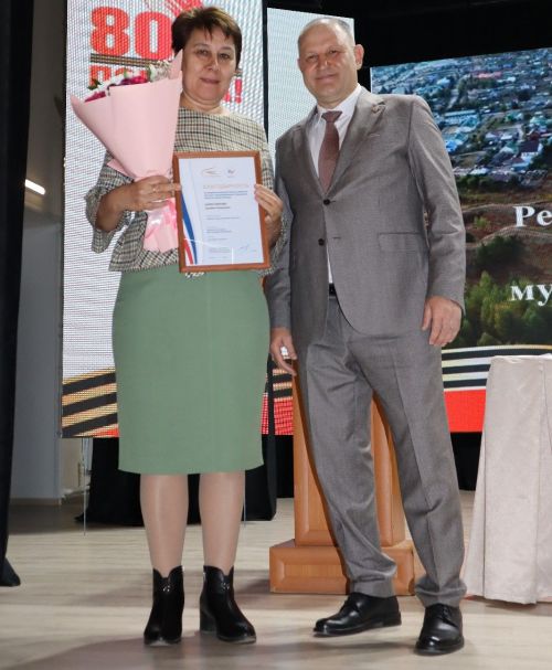 Чирмешән районы авыл җирлекләре башлыклары һәм белгечләре бүләкләнде