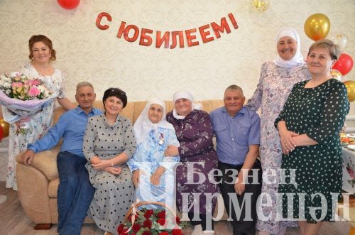 Мәкия балаларын һәр иртә таба ашы белән сөендергән