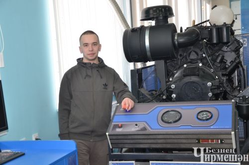 Чирмешән егете Данил Дәүләтшин дәресләрдән соң эшкә ашыга