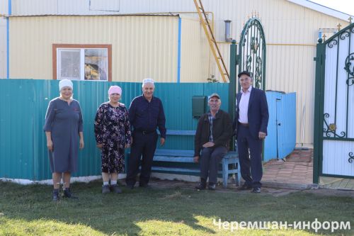 Гульзихан Хусаинова из поселка Тукай отметила 90-летний юбилей