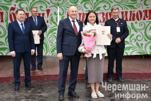 Чирмешән Сабан туенда авыл җитәкчеләрен бүләкләделәр