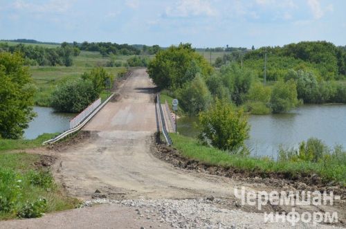 Югары Кәминкә авылына керү юлын ремонтлыйлар