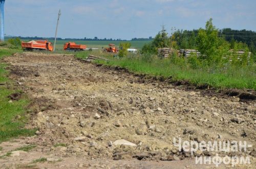 Югары Кәминкә авылына керү юлын ремонтлыйлар